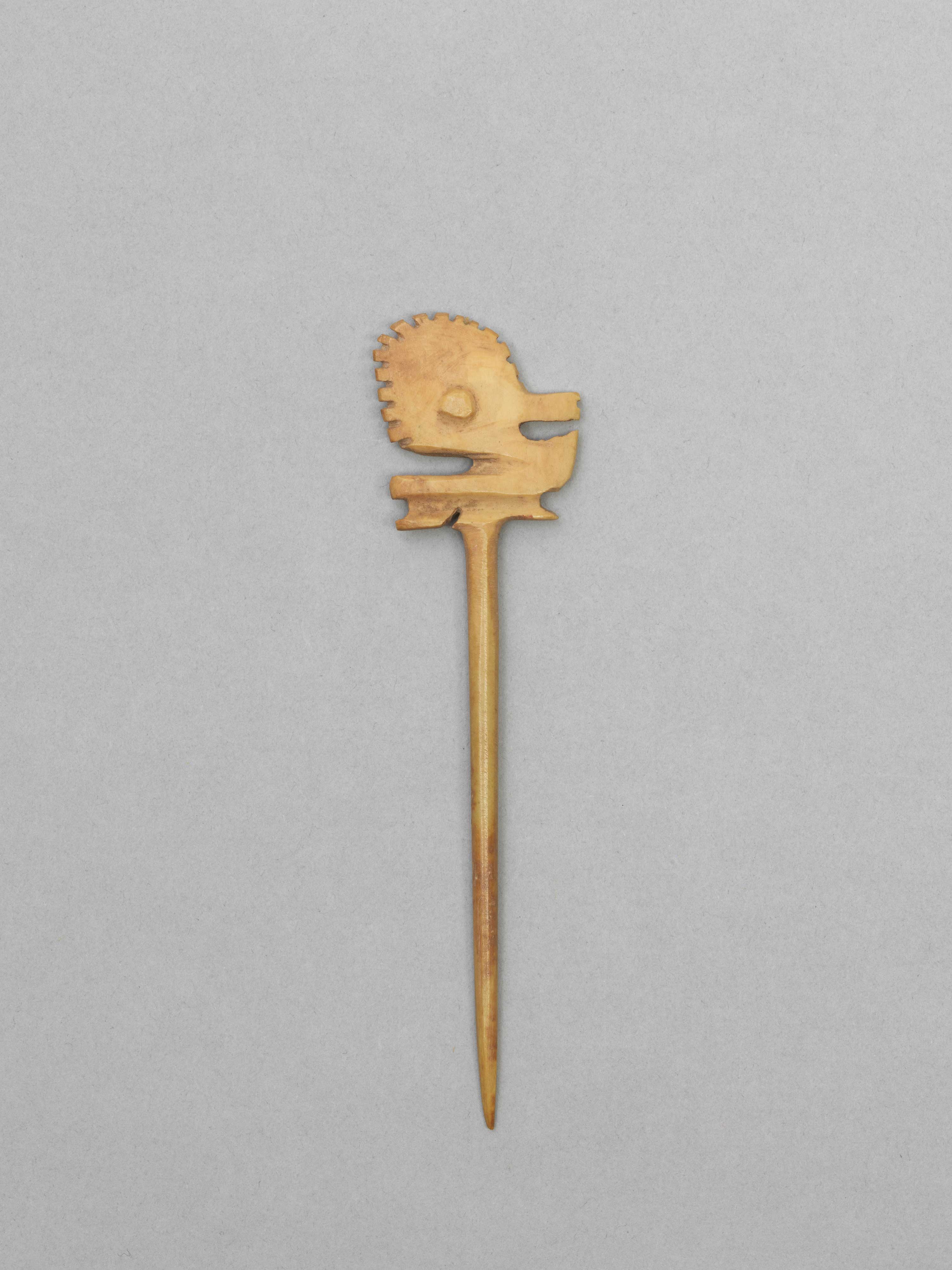 骨雕鸟头笄（凤鸟首）