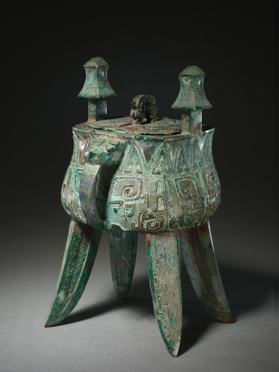 青銅器 剛出土的青銅器12生肖。 The newly unearthed bronze artifacts